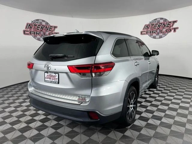 2017 Toyota Highlander - Image 7 of 12