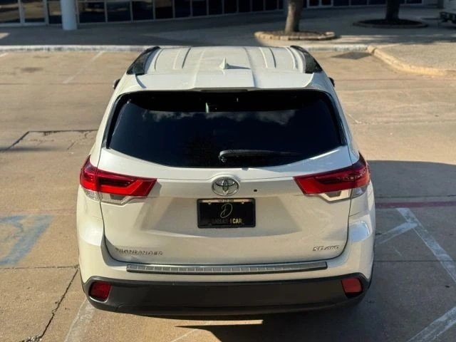 2017 Toyota Highlander - Image 9 of 21