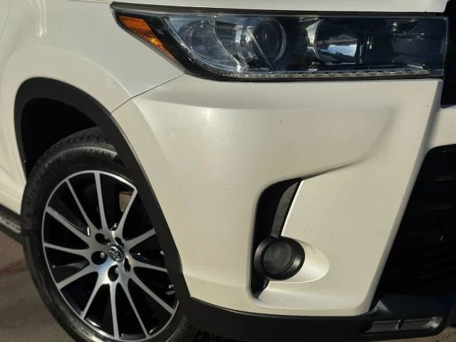 2017 Toyota Highlander - Image 17 of 21