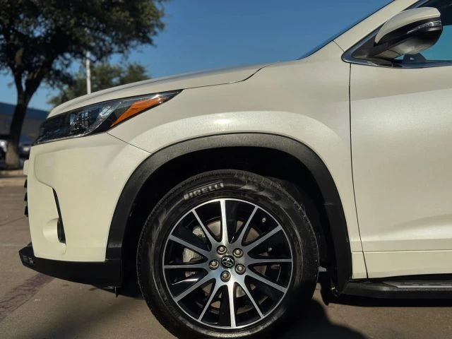 2017 Toyota Highlander - Image 21 of 21