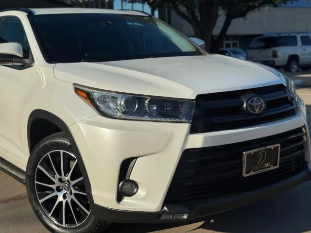 2017 Toyota Highlander - Image 16 of 21