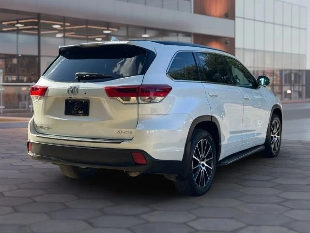 2017 Toyota Highlander - Image 6 of 21