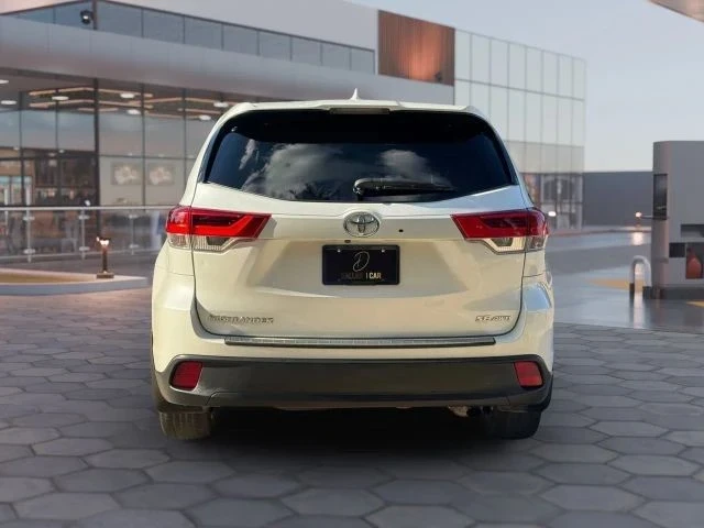 2017 Toyota Highlander - Image 5 of 21