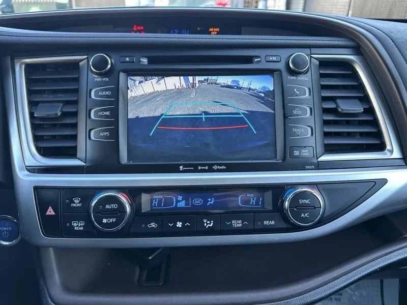 2017 Toyota Highlander - Image 12 of 12
