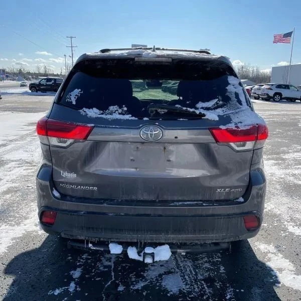 2017 Toyota Highlander - Image 7 of 12