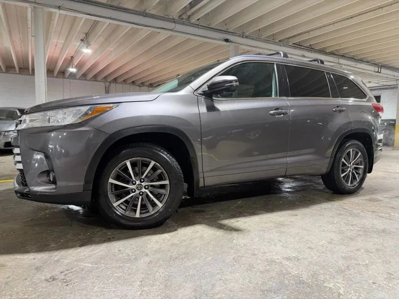 2017 Toyota Highlander - Image 2 of 12