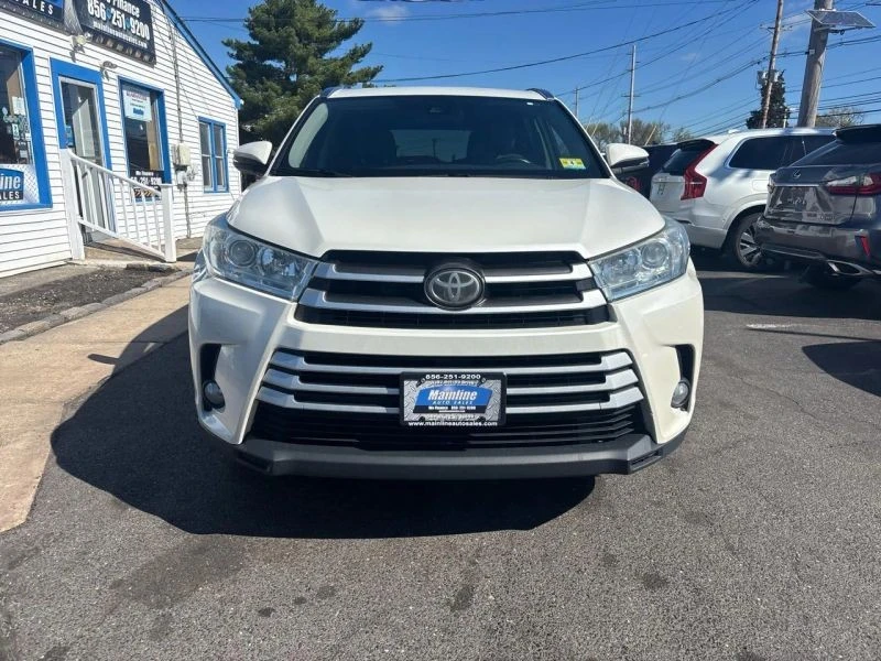 2017 Toyota Highlander - Image 10 of 12