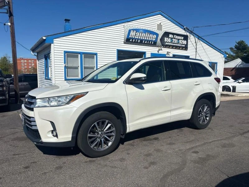 2017 Toyota Highlander - Image 2 of 12