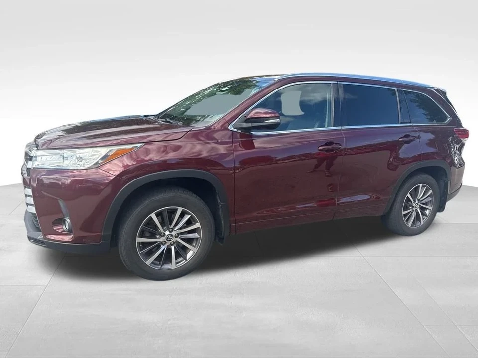 2017 Toyota Highlander - Image 2 of 12