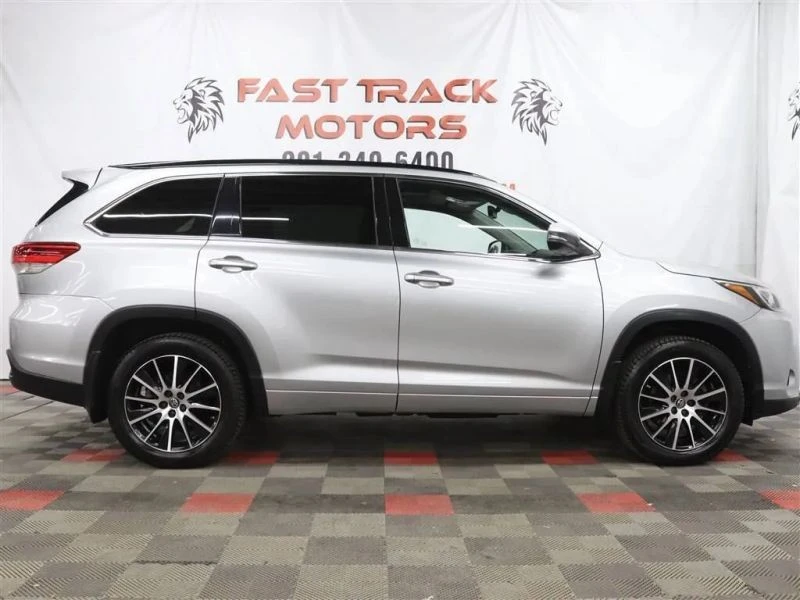 2017 Toyota Highlander - Image 5 of 12
