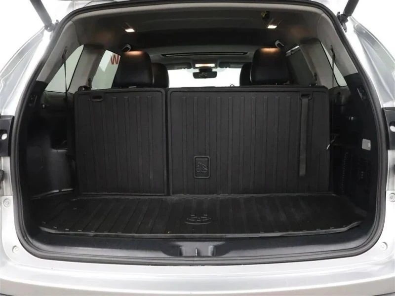 2017 Toyota Highlander - Image 6 of 12