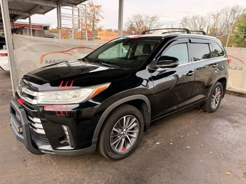 2017 Toyota Highlander - Image 8 of 12
