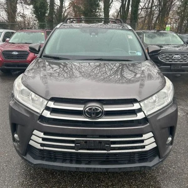 2017 Toyota Highlander - Image 11 of 12