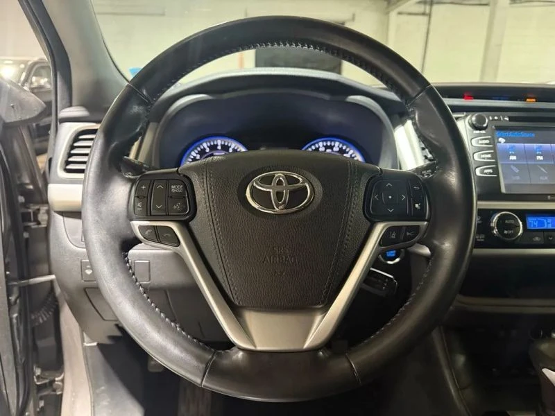 2017 Toyota Highlander - Image 12 of 12