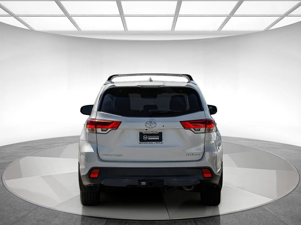 2017 Toyota Highlander - Image 3 of 21