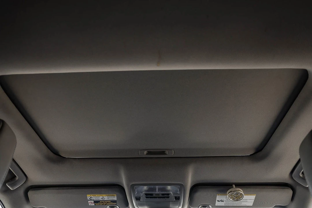 2017 Toyota Highlander - Image 17 of 21