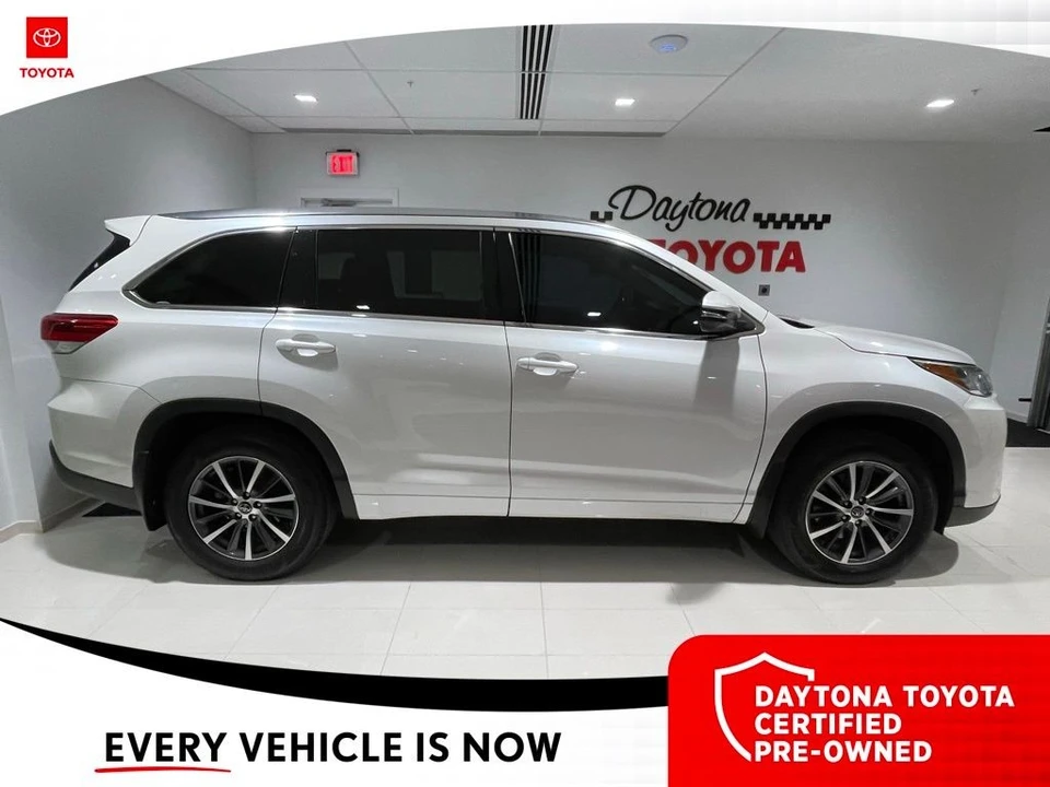 2017 Toyota Highlander - Image 8 of 10