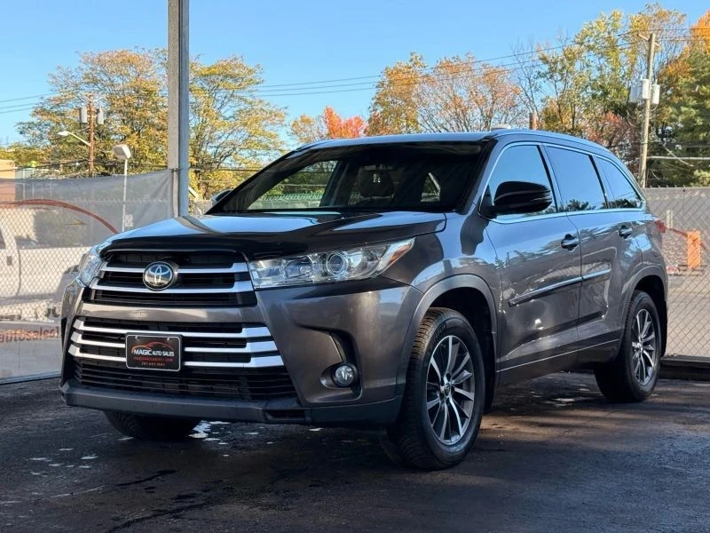 2017 Toyota Highlander - Image 3 of 12