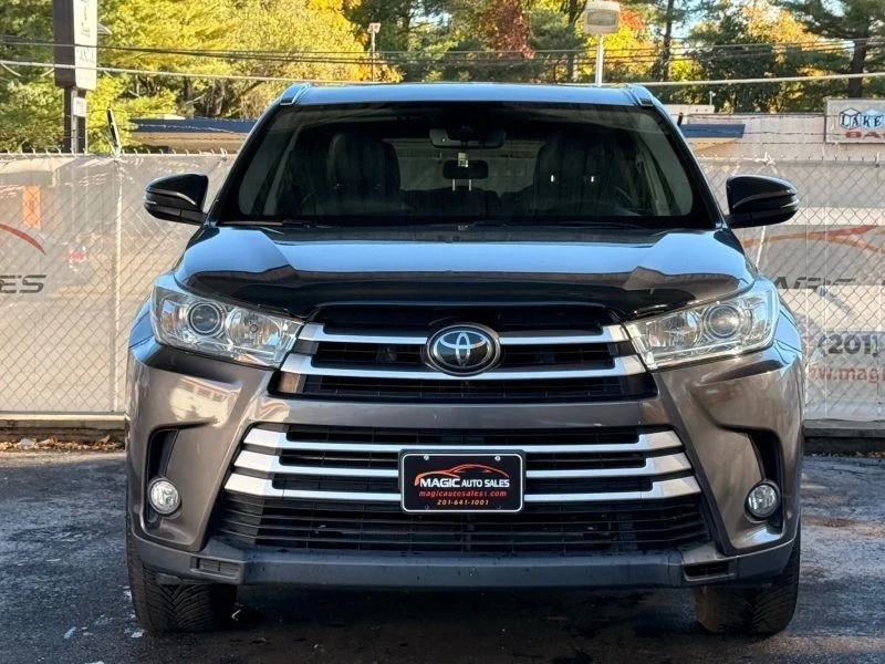 2017 Toyota Highlander - Image 5 of 12