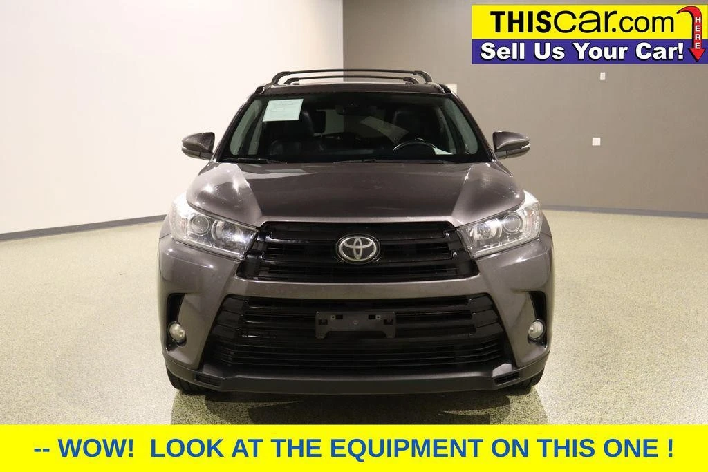 2017 Toyota Highlander - Image 2 of 12