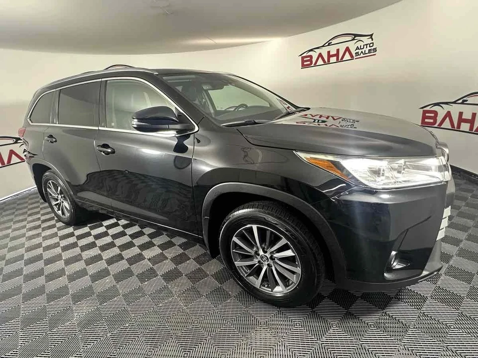 2017 Toyota Highlander - Image 11 of 21