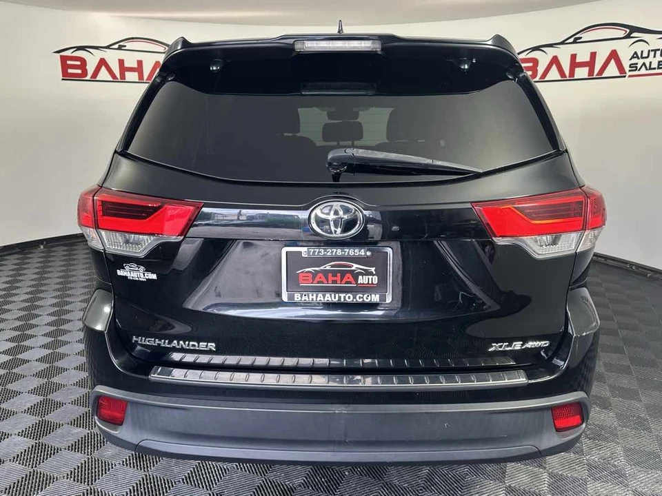 2017 Toyota Highlander - Image 7 of 21