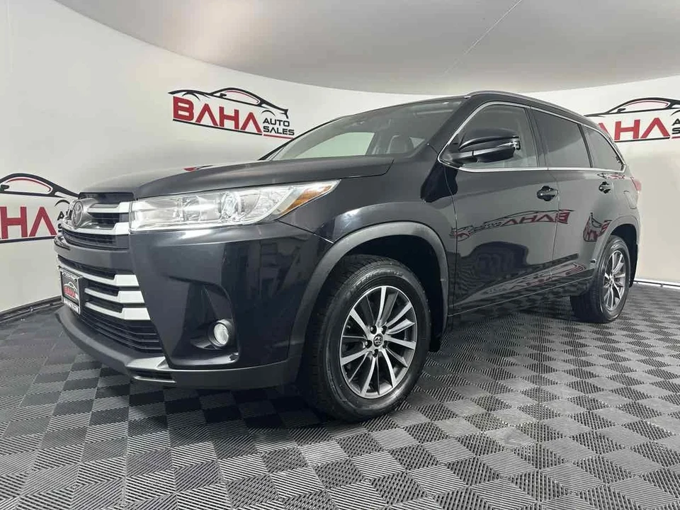2017 Toyota Highlander - Image 2 of 21