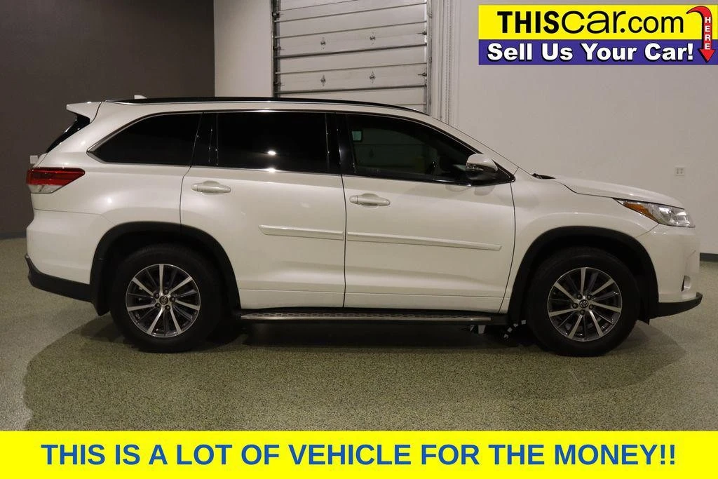 2017 Toyota Highlander - Image 10 of 12
