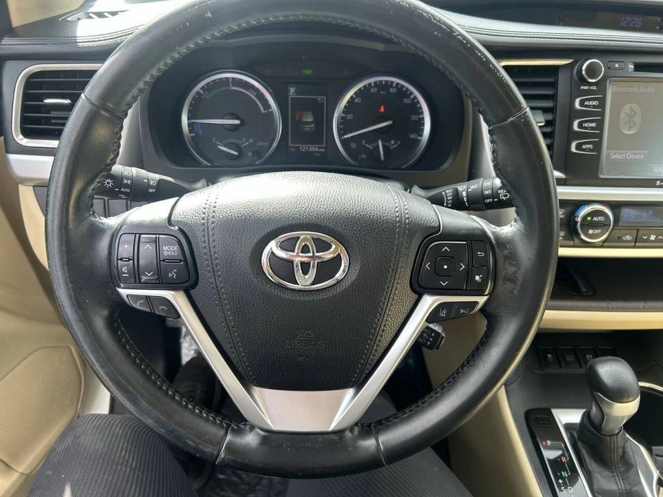 2017 Toyota Highlander - Image 9 of 21