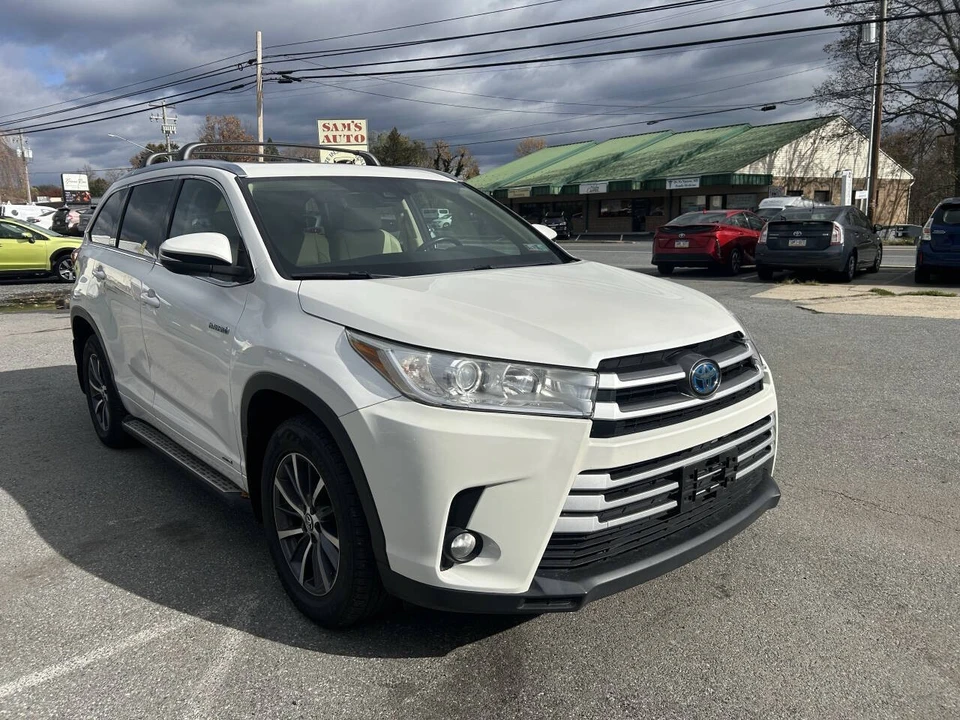 2017 Toyota Highlander - Image 4 of 21