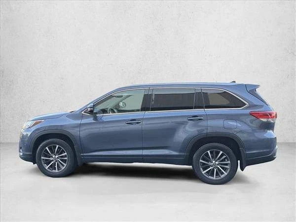 2017 Toyota Highlander - Image 8 of 21