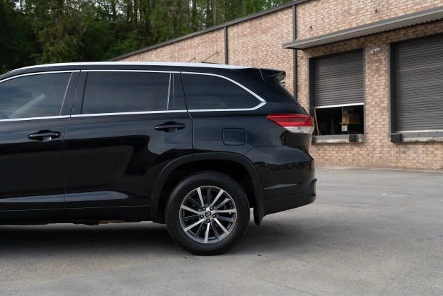 2017 Toyota Highlander - Image 5 of 30