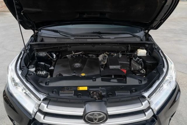 2017 Toyota Highlander - Image 30 of 30