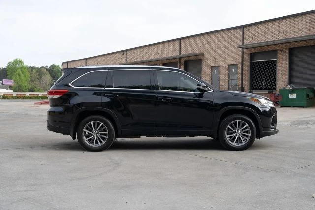 2017 Toyota Highlander - Image 11 of 30