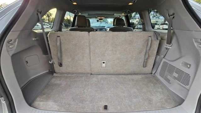 2017 Toyota Highlander - Image 7 of 21