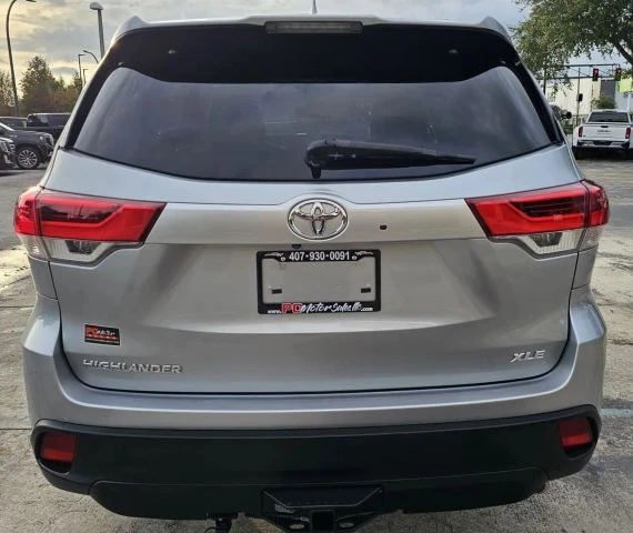 2017 Toyota Highlander - Image 6 of 21