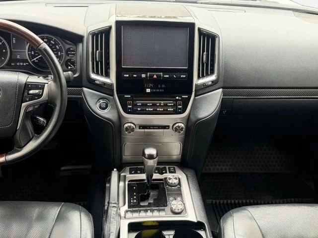 2017 Toyota J200 Land Cruiser - Image 13 of 31