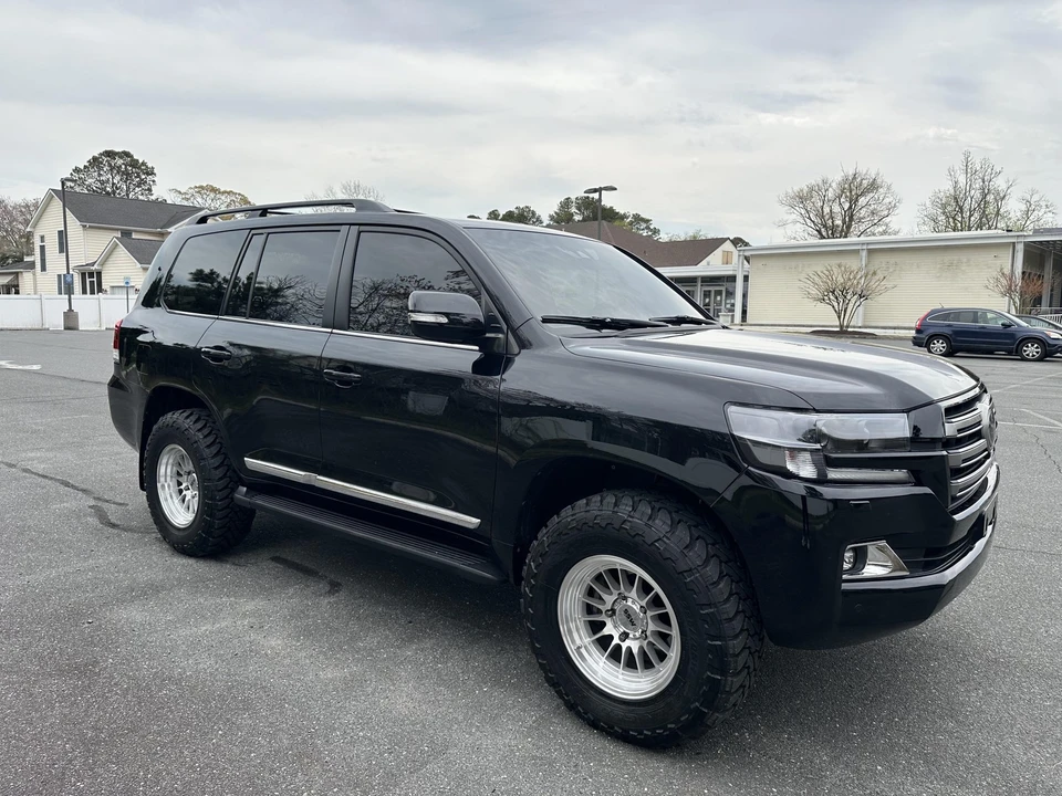 2017 Toyota J200 Land Cruiser - Image 16 of 31