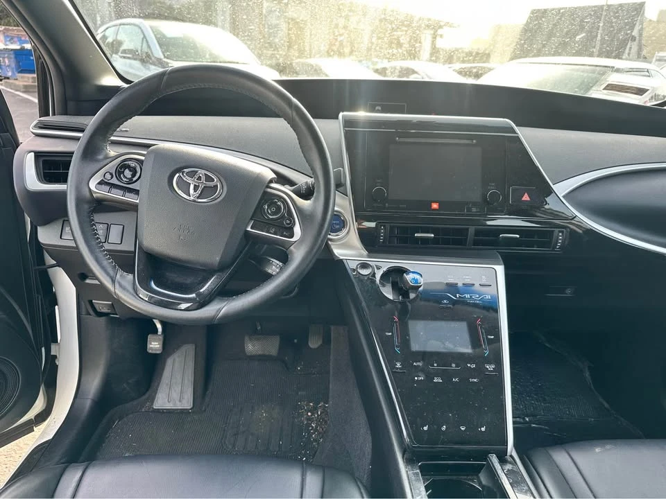 2017 Toyota Mirai - Image 9 of 9