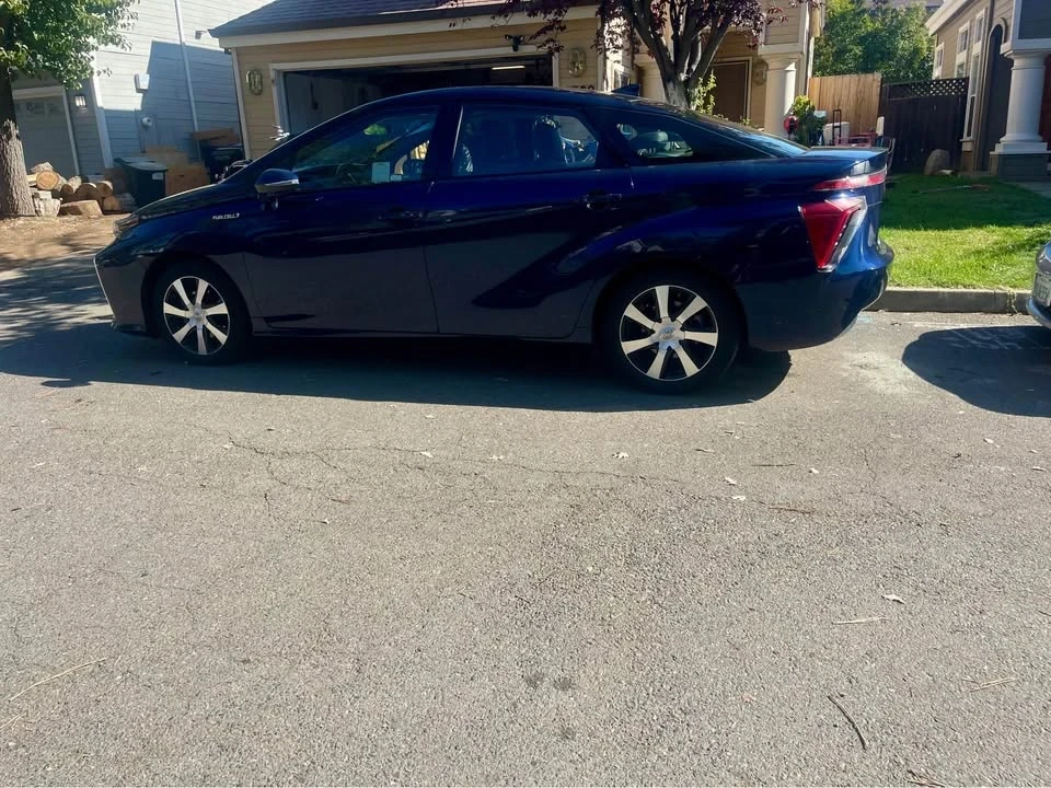 2017 Toyota Mirai - Image 4 of 5