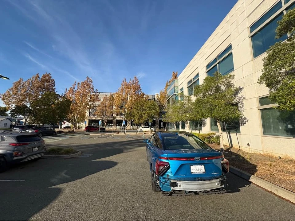 2017 Toyota Mirai - Image 7 of 12