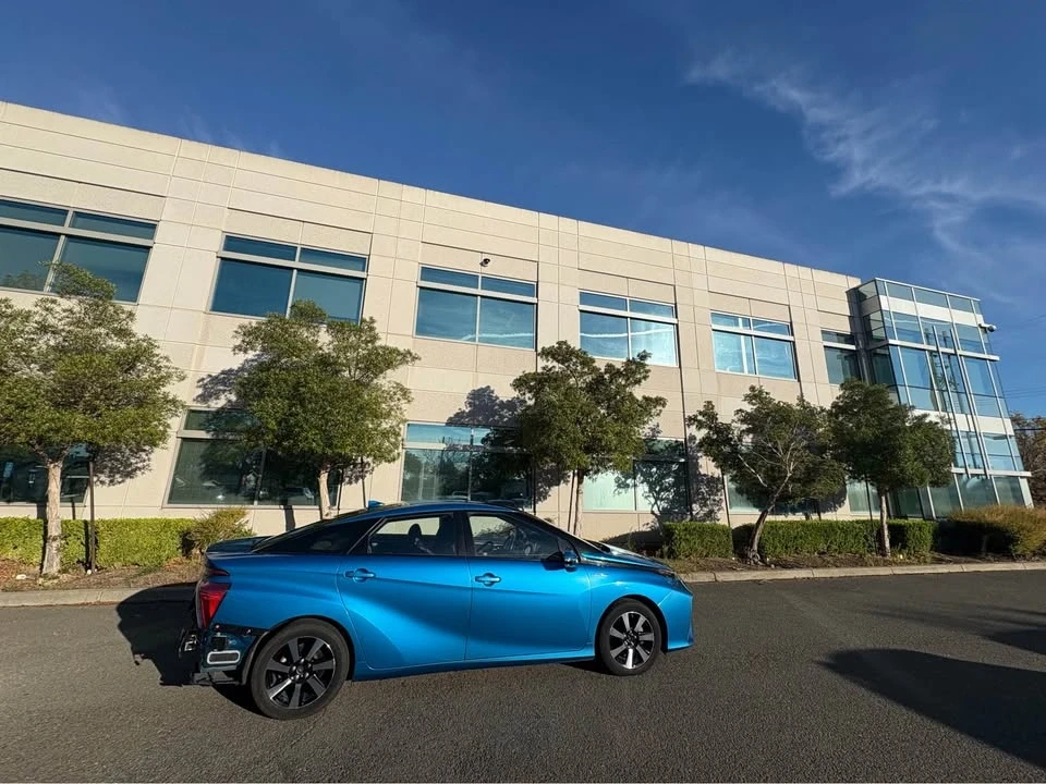 2017 Toyota Mirai - Image 11 of 12