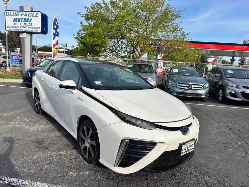 2017 Toyota Mirai - Image 2 of 9