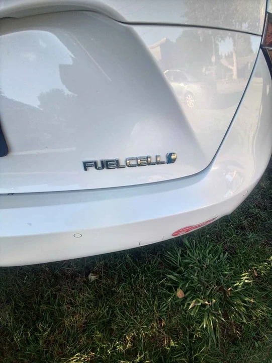 2017 Toyota Mirai - Image 11 of 16