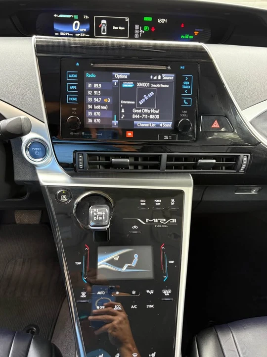 2017 Toyota Mirai - Image 18 of 20