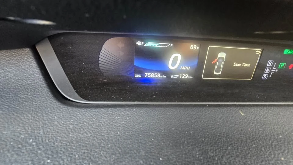 2017 Toyota Mirai - Image 9 of 10