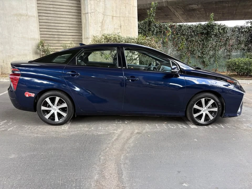 2017 Toyota Mirai - Image 6 of 20