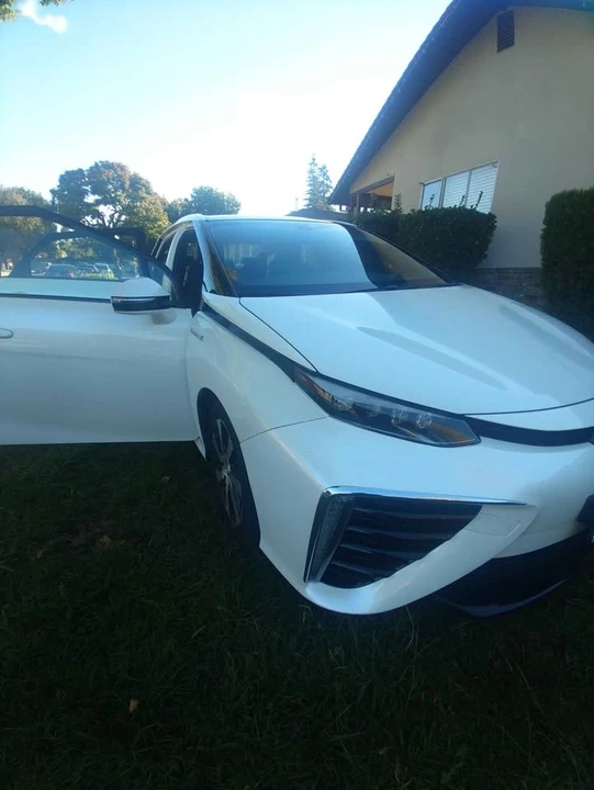 2017 Toyota Mirai - Image 6 of 16