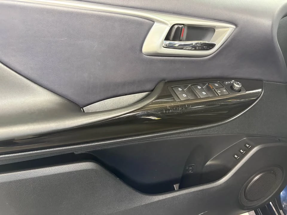 2017 Toyota Mirai - Image 11 of 20