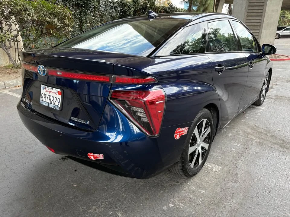 2017 Toyota Mirai - Image 5 of 20